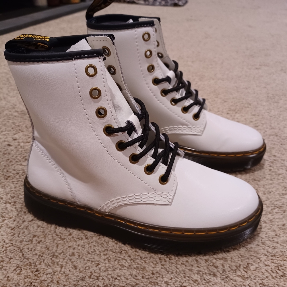 Dr. Martens White Leather Doc Zavala Women's Boots Size 6 New.